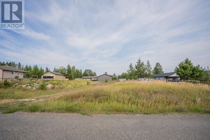 6506 Grey Crescent — photo 1