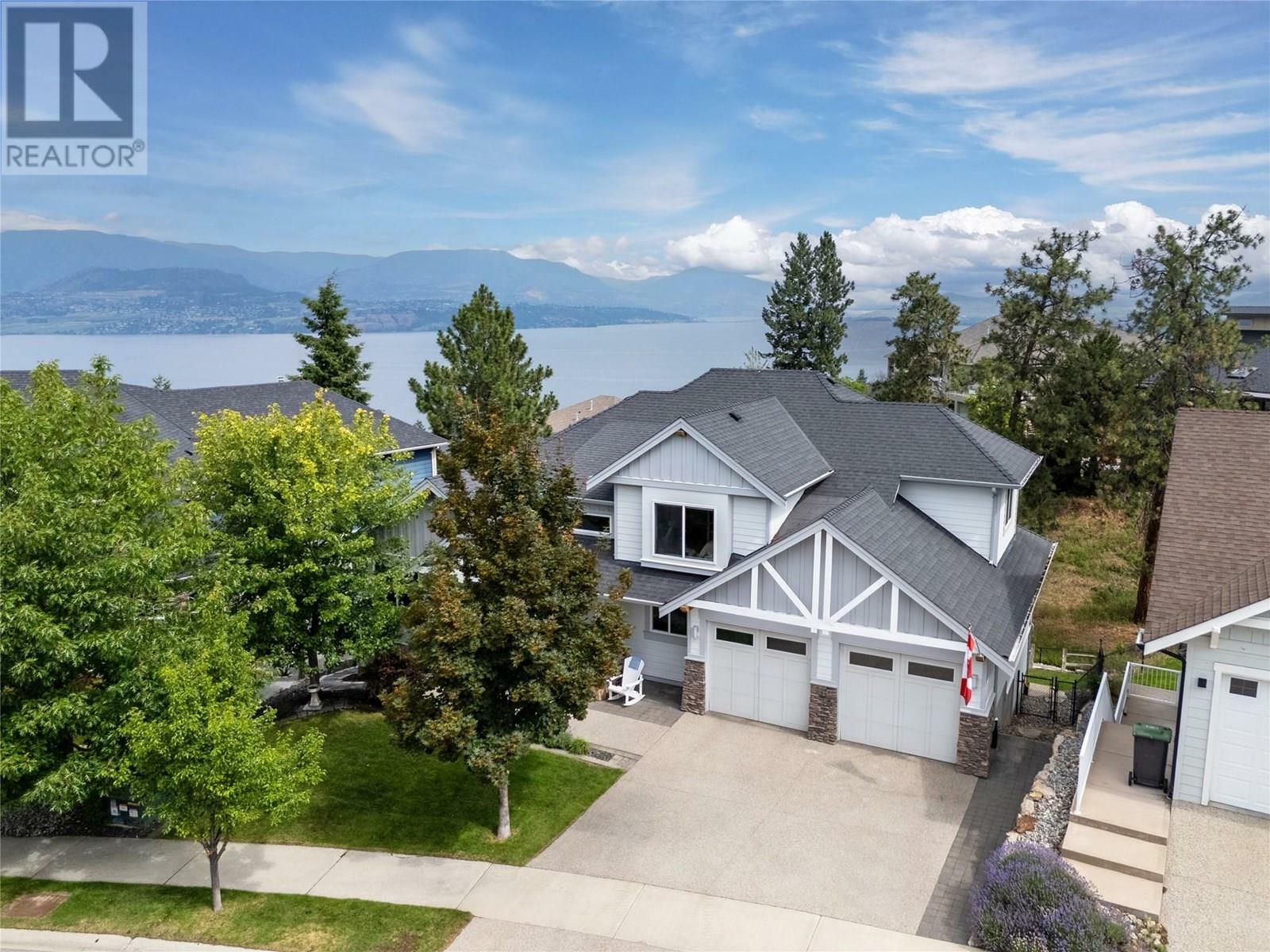 Photo de la propriété:  404 Quilchena Crescent  BC V1W 4W4 