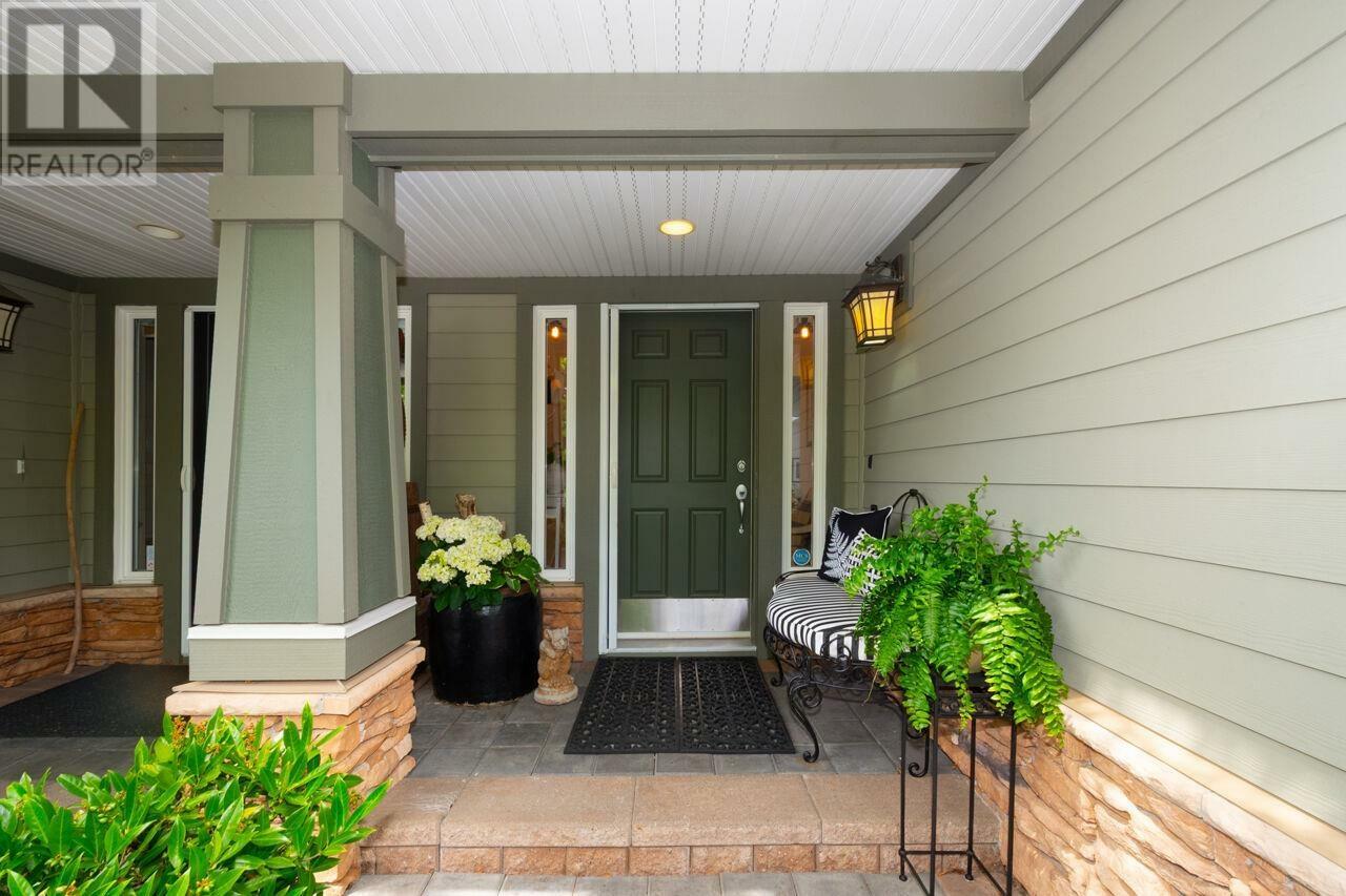 Property Photo: 9 Beach Drive BC V8B 1A2