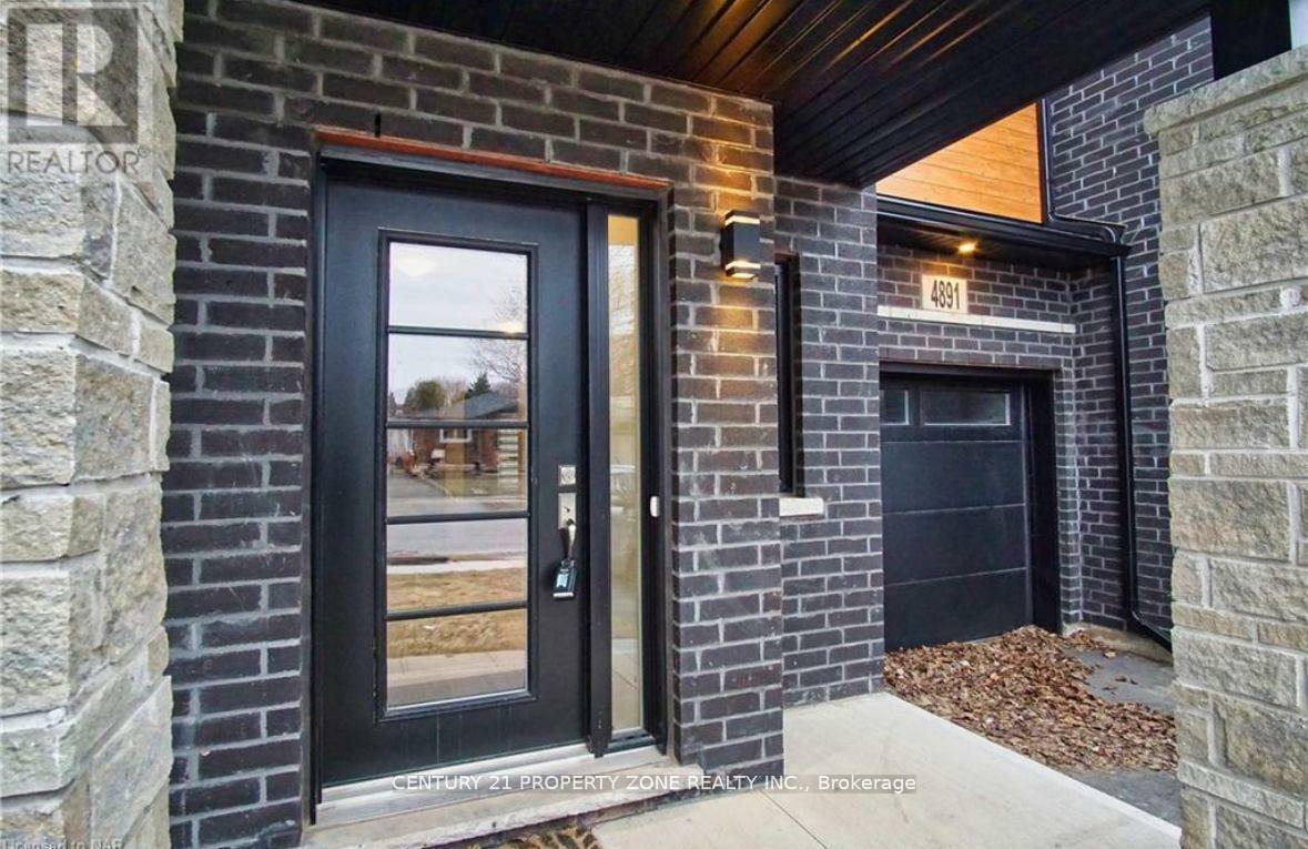 Property Photo: 4891 Pettit Avenue ON L2E 5H4
