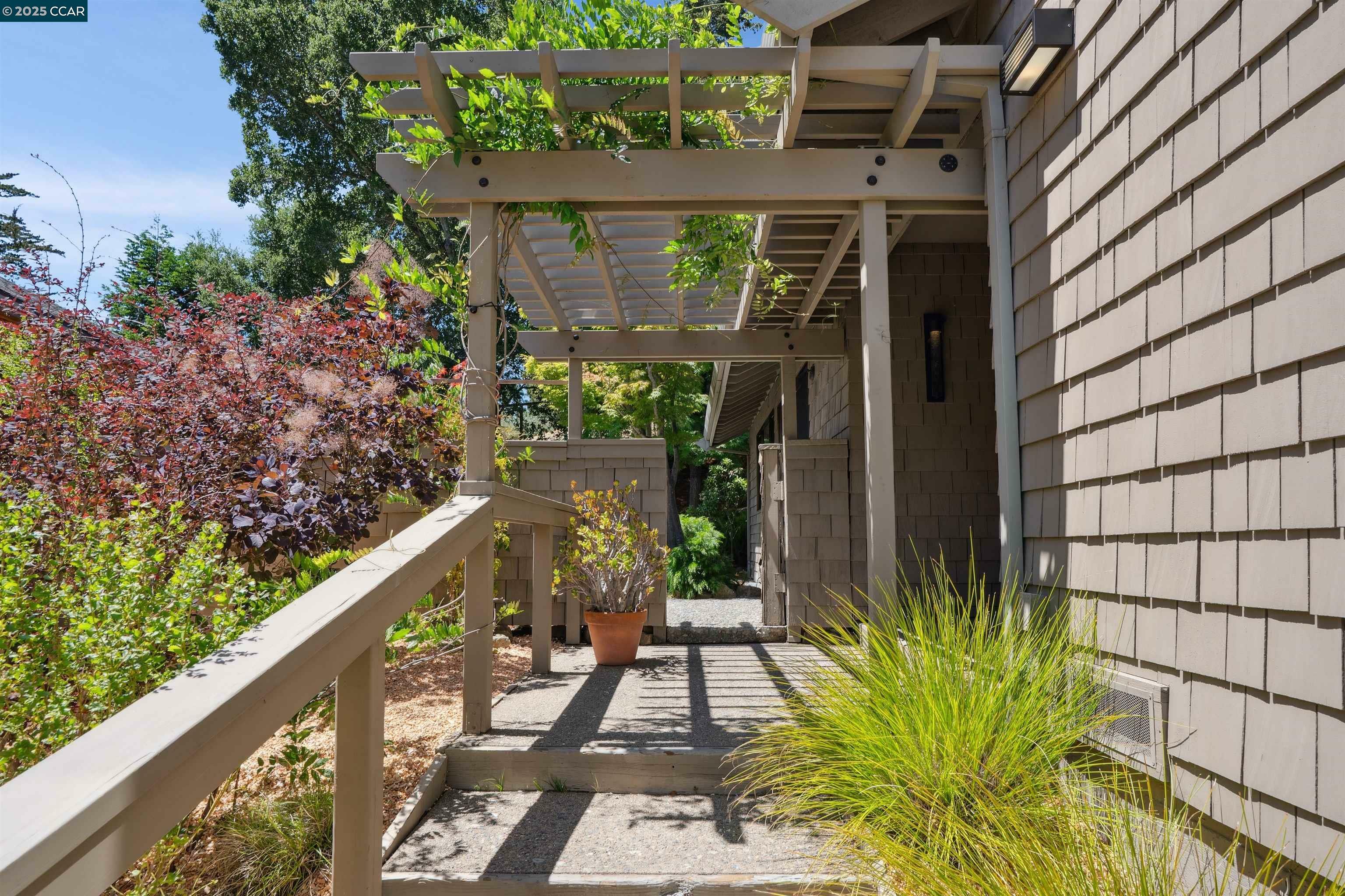 Property Photo: 404 Ridge Gate Road CA 94563