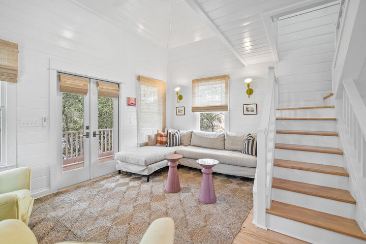 Property Photo: 54 Roberts Way FL 32459