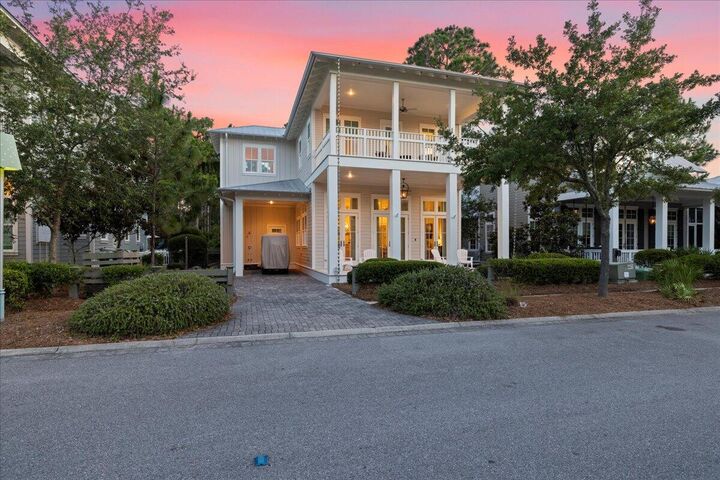 Property Photo: 172 E Royal Fern Way FL 32459