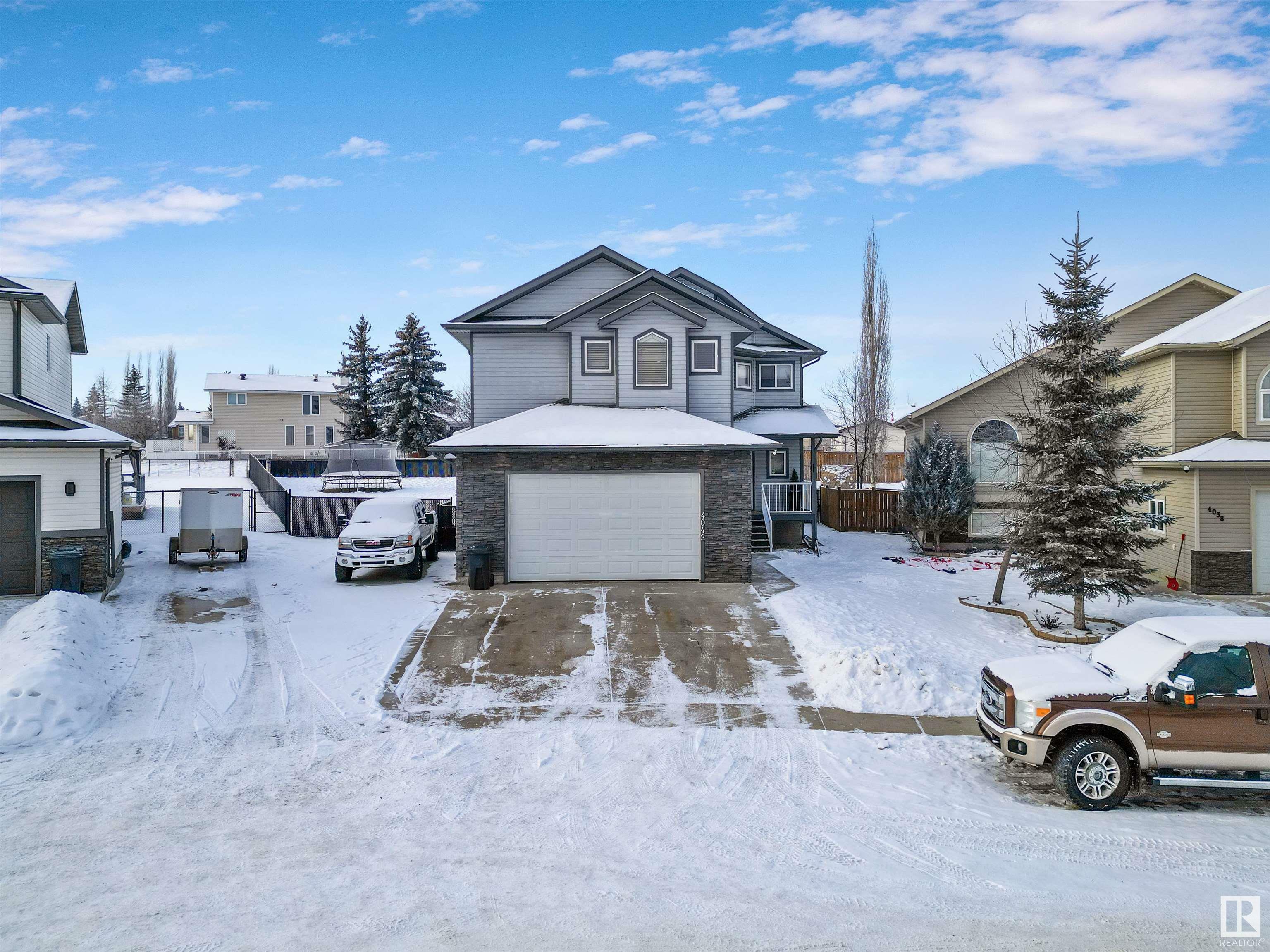Property Photo: 4042 47 Avenue AB T7A 0A2