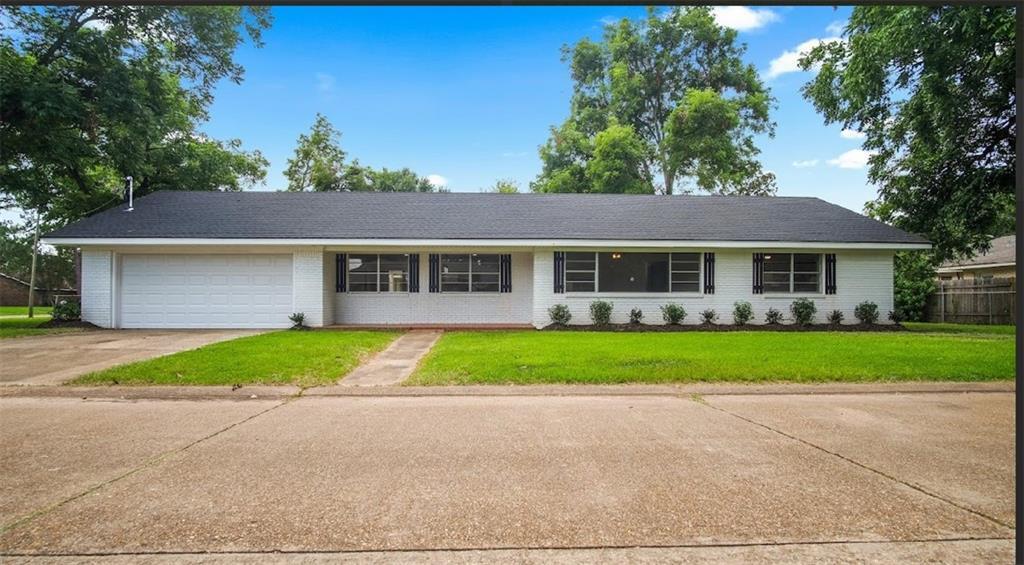 Property Photo: 4003 Leon Drive LA 71301
