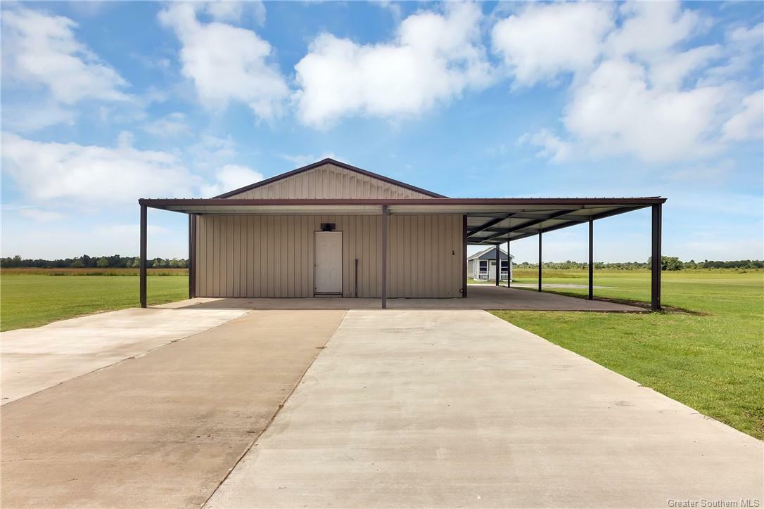 Property Photo: 24389 Gillson Road LA 70647