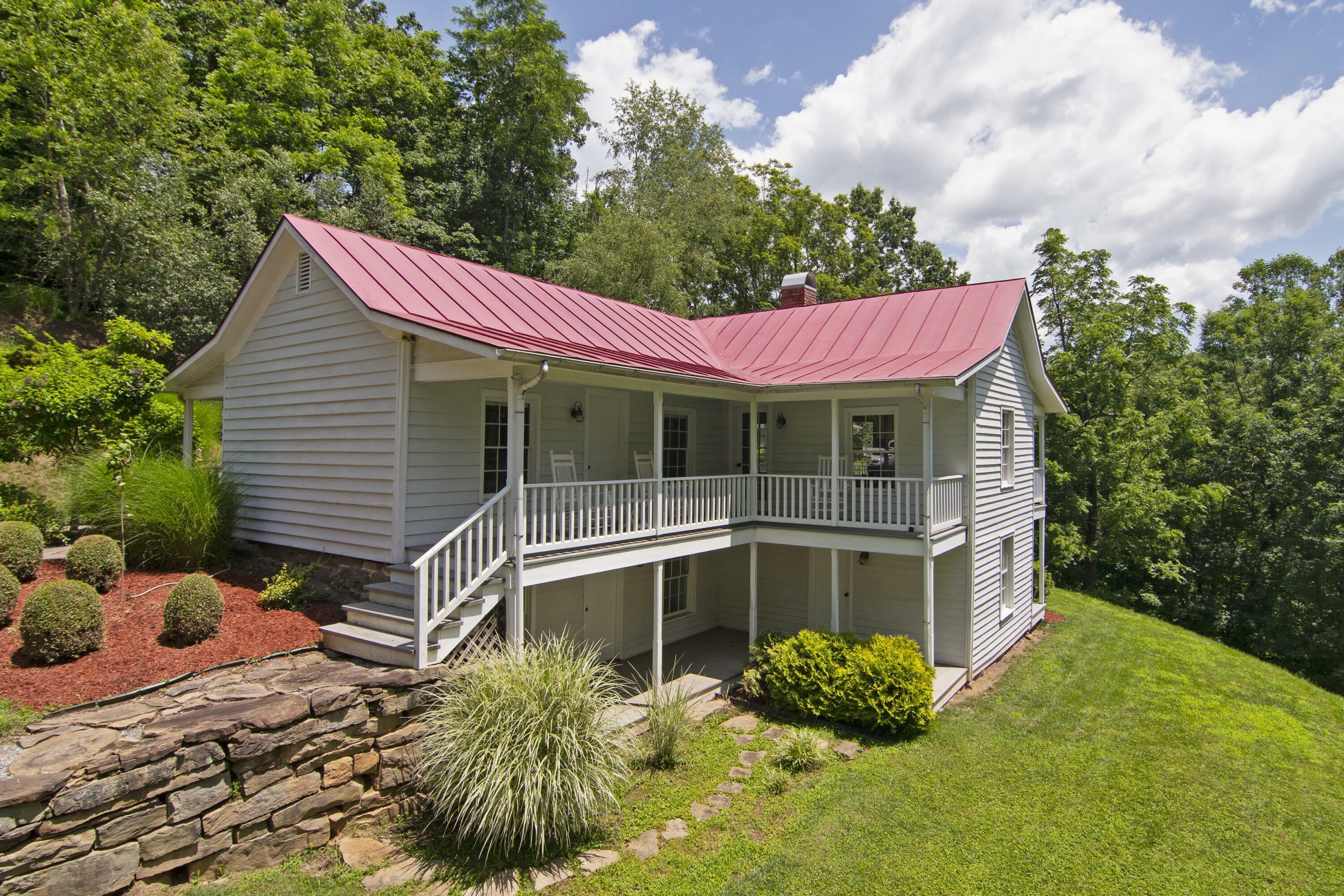 Property Photo: 90 Taylor Ln WV 24910