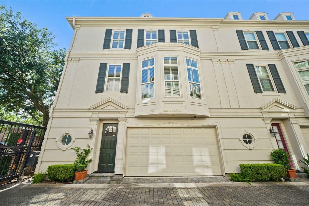 Property Photo: 4009 Bellefontaine Street TX 77025