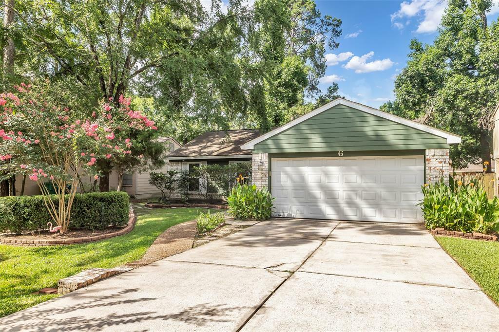Property Photo: 6 Hasting Oak Court TX 77381