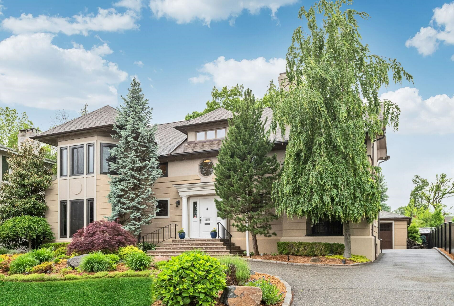 Property Photo: 1115 Buckingham Dr NJ 07024