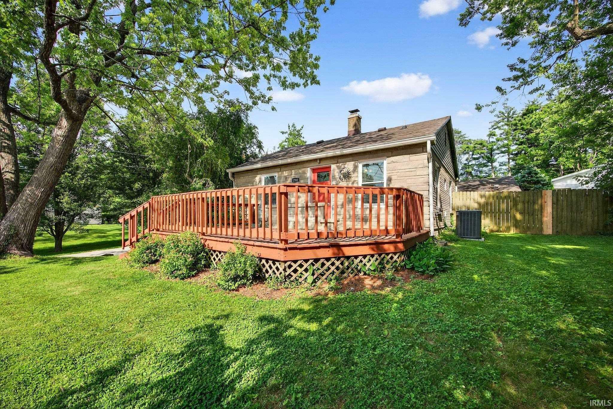 Property Photo: 1701 S Maxwell Street IN 47401