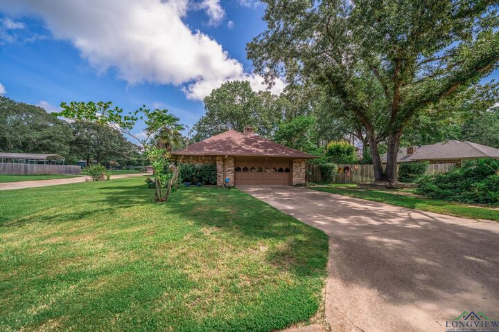 Property Photo: 306 Pueblo TX 75644