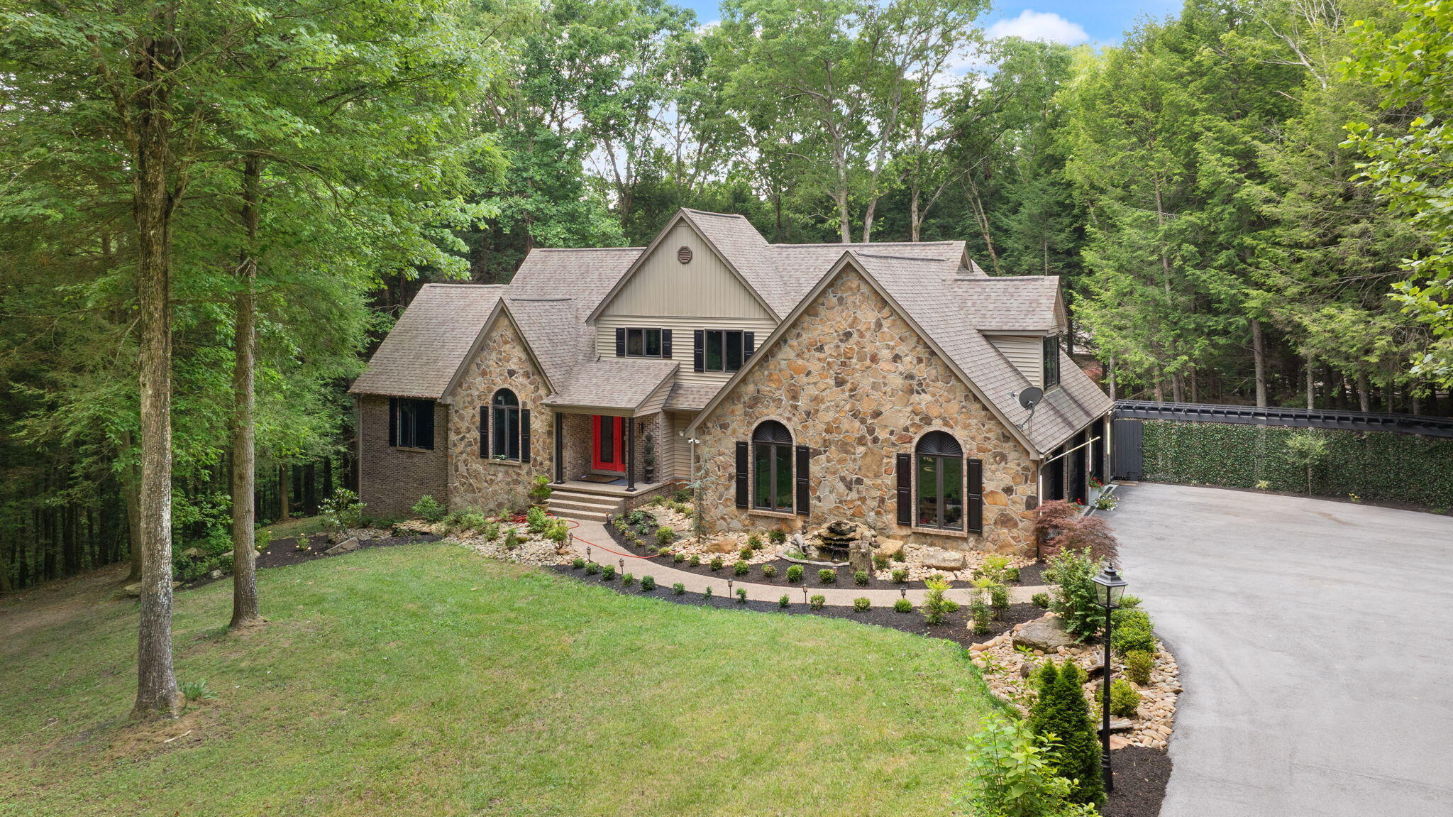 Property Photo: 225 Spring Gate Drive KY 40741