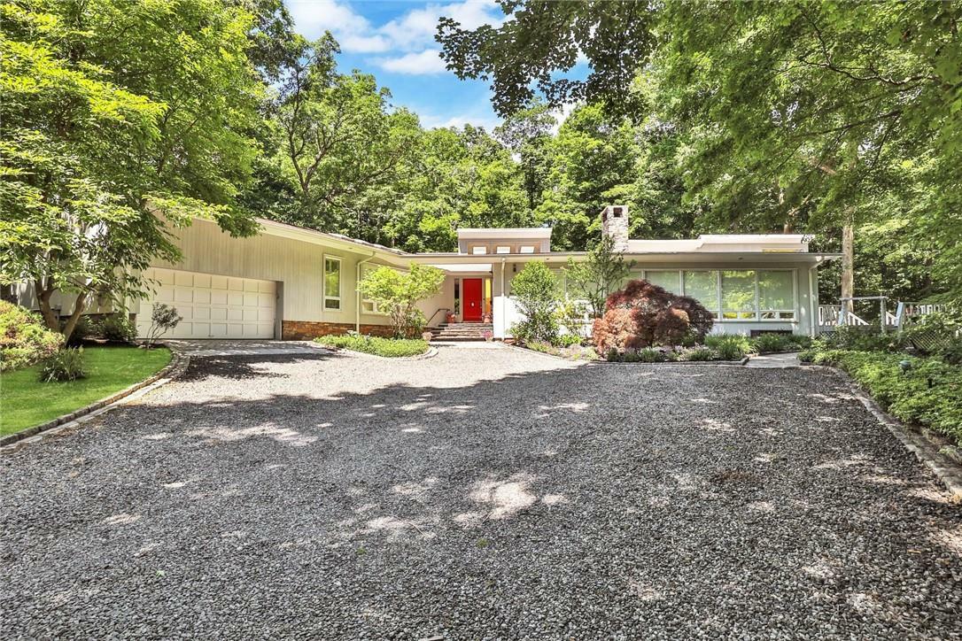 Property Photo:  5 Deerfield Lane  NY 10543 