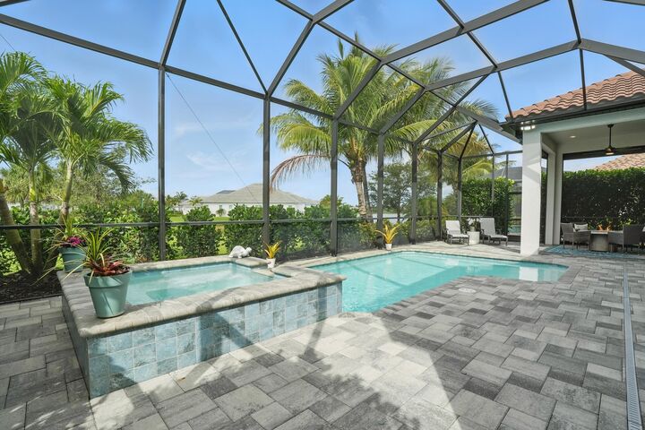 Property Photo:  3242 Belon Lane  FL 34114 