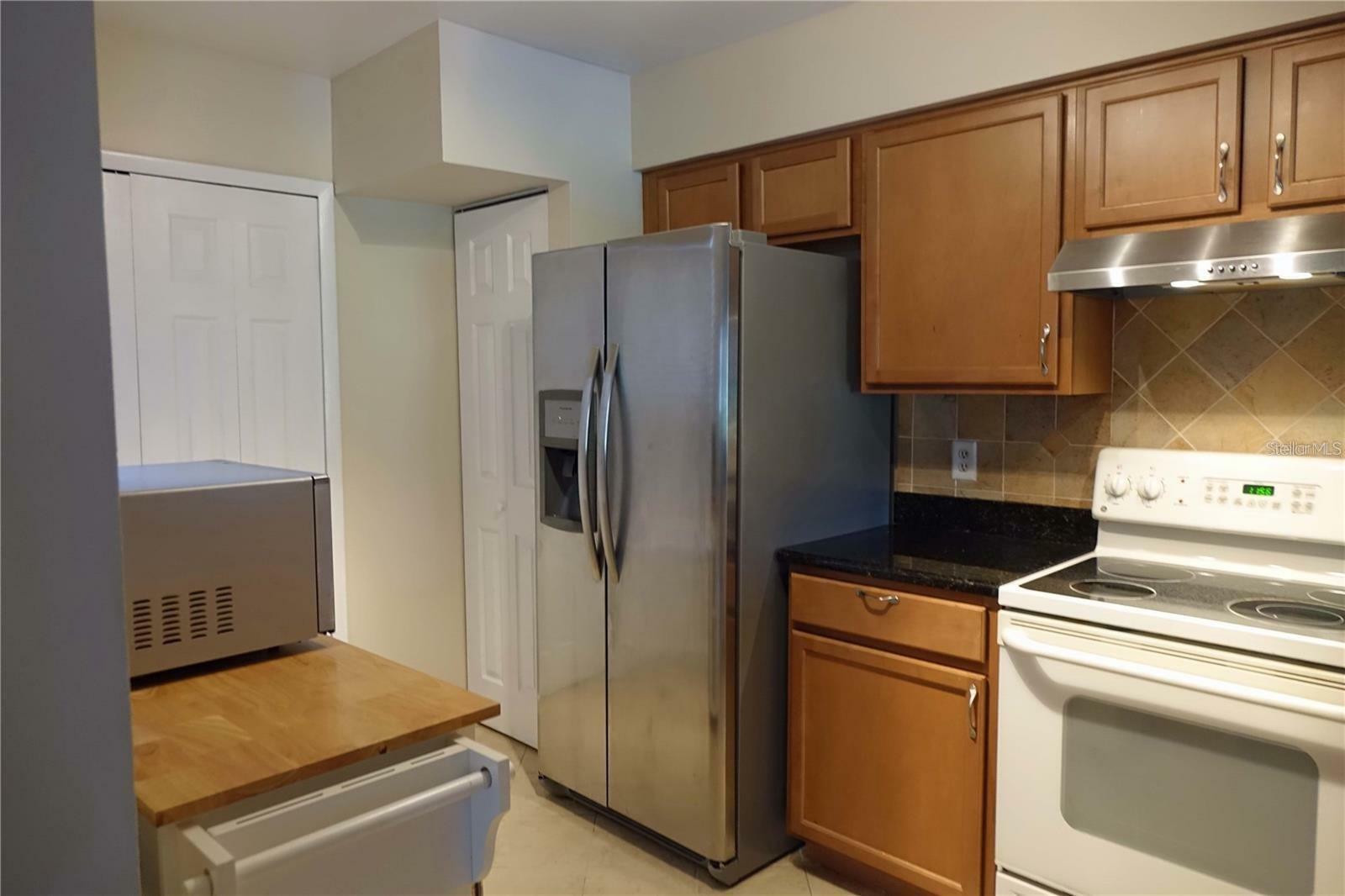 Property Photo: 3024 S Semoran Boulevard 7 FL 32822