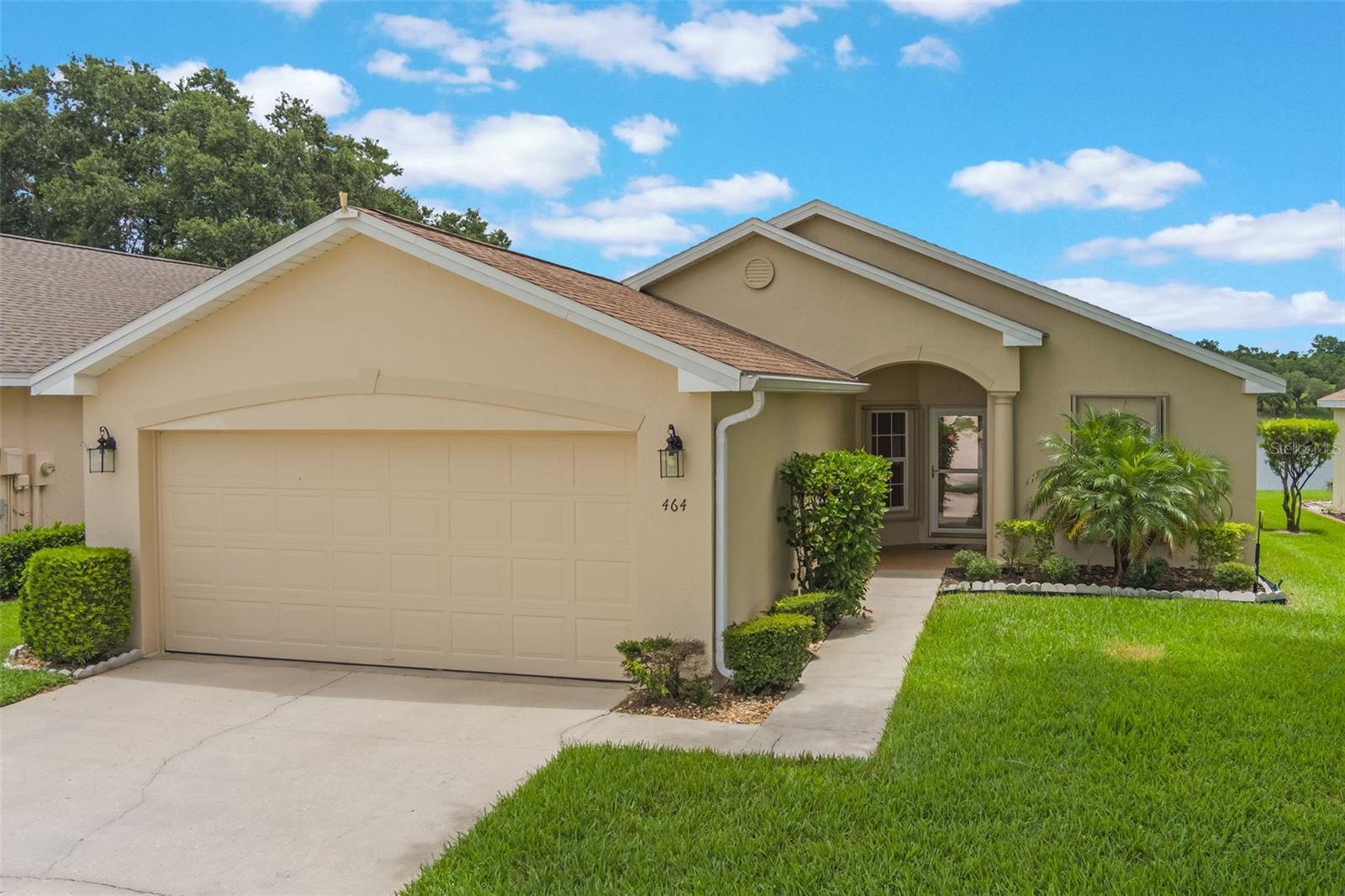 Property Photo: 464 Lake Suzanne Drive FL 33859