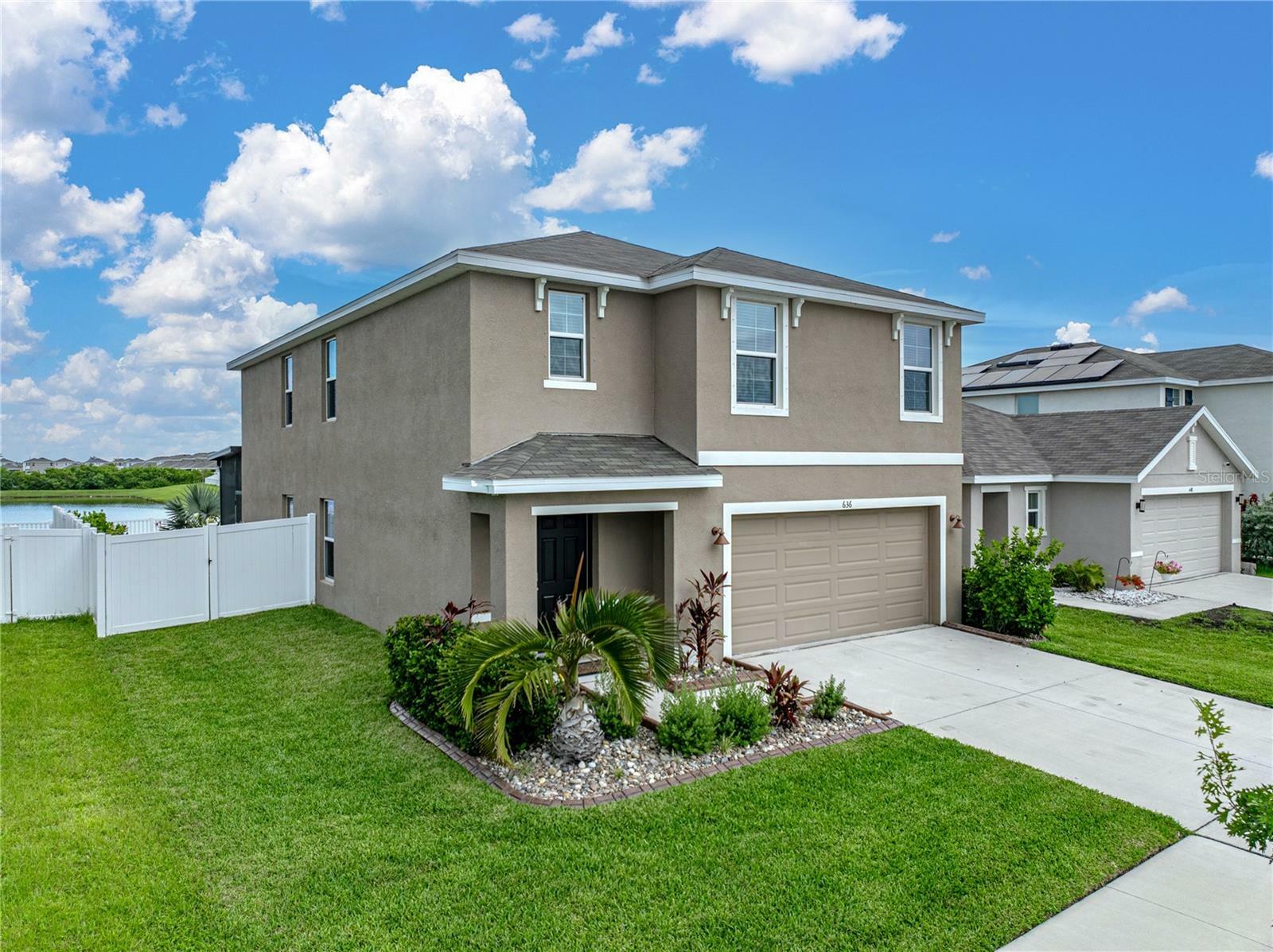 Property Photo: 636 Olive Conch Street FL 33570