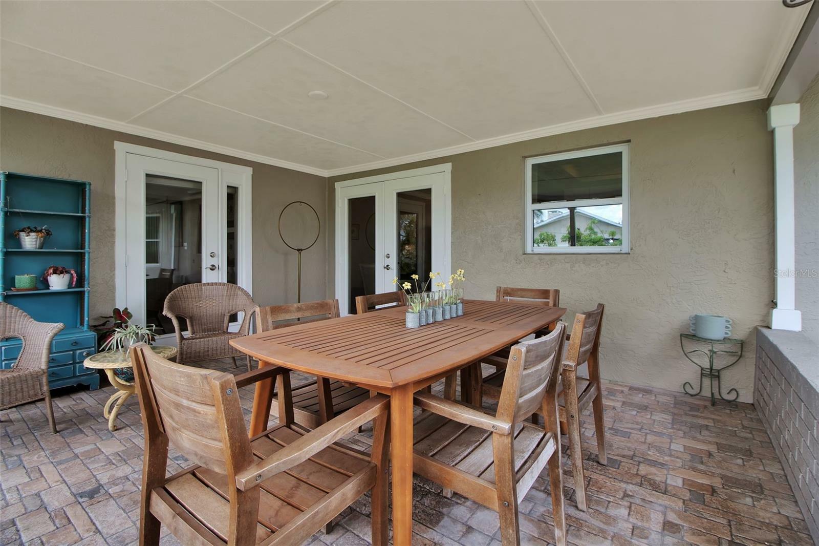 Property Photo: 7404 14th Avenue W FL 34209