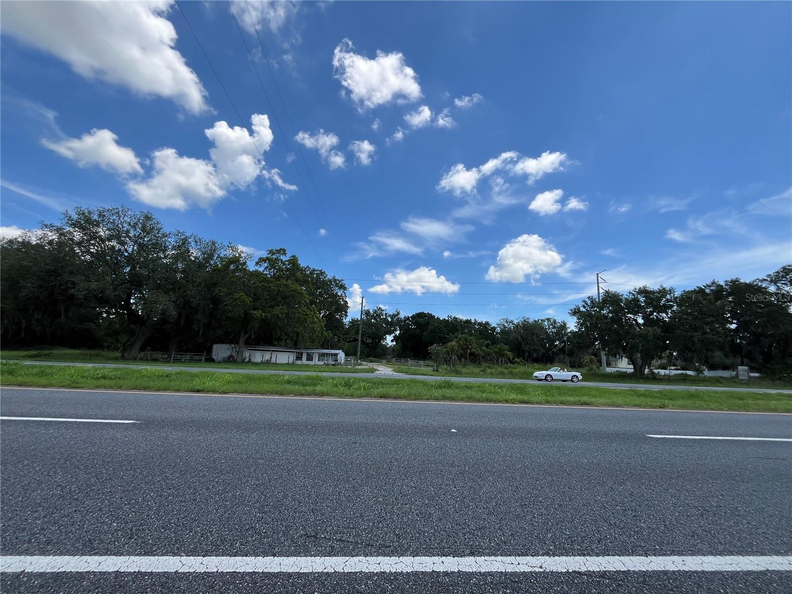 Property Photo: 411 Alibrandi Road FL 34748