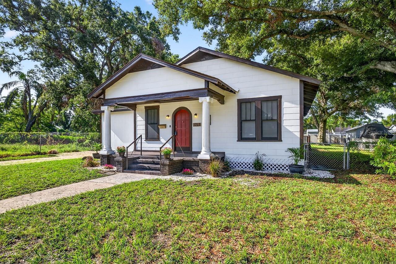 Property Photo:  1217 E 29th Avenue  FL 33605 