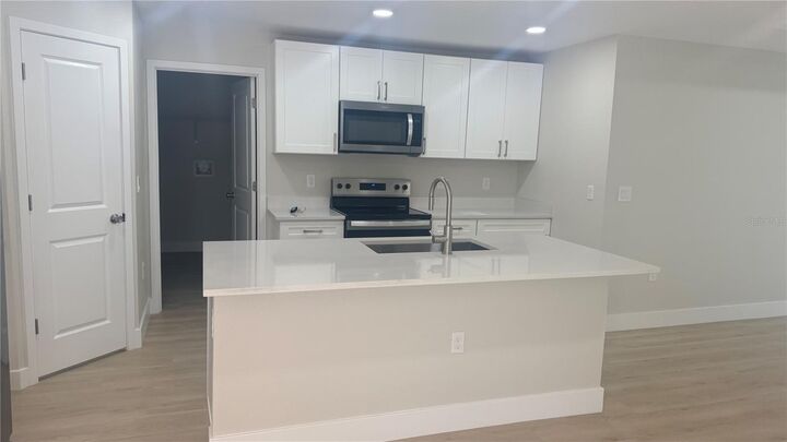 Property Photo: 1522 Pine Street FL 32824