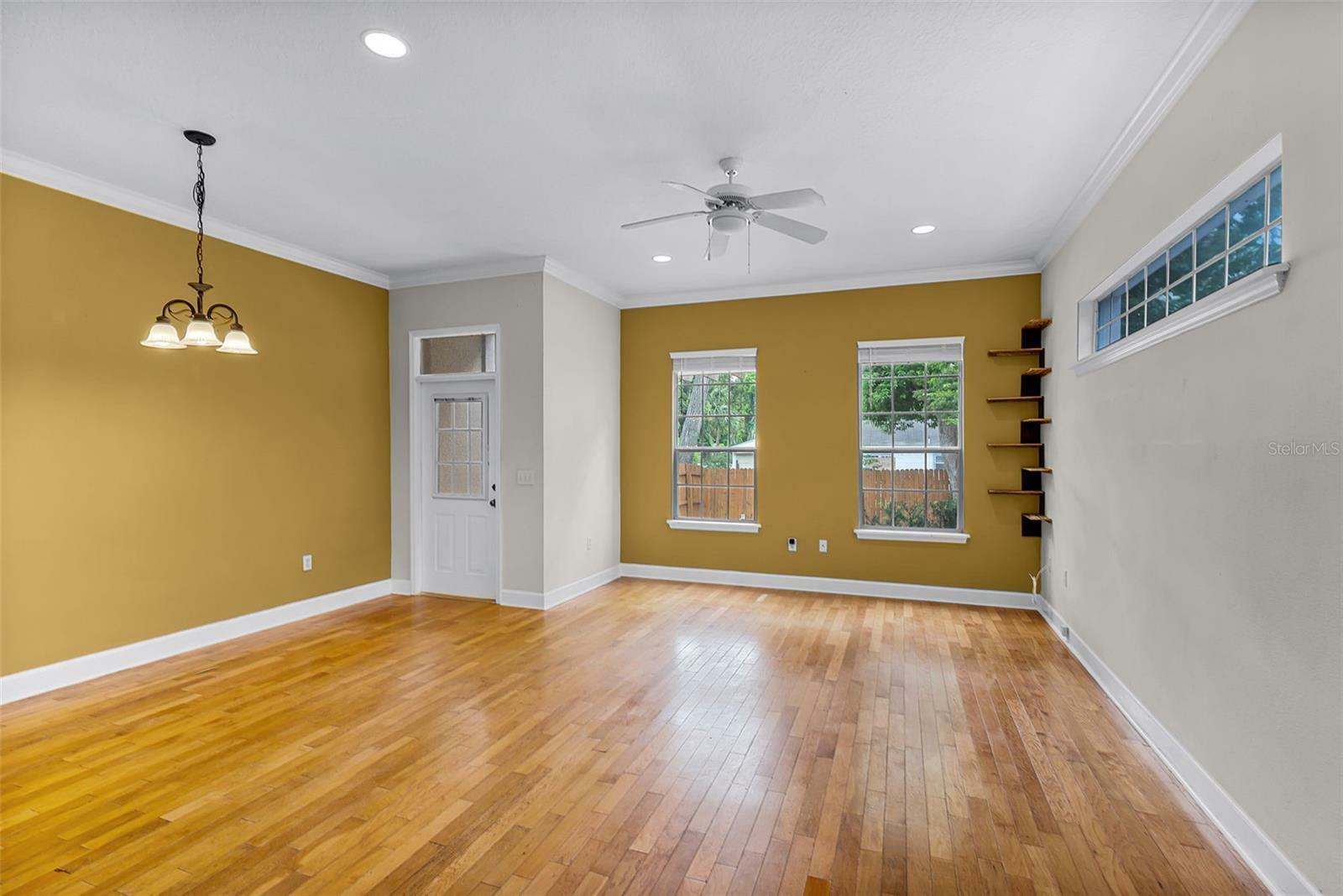 Property Photo: 336 E Kaley Street FL 32806