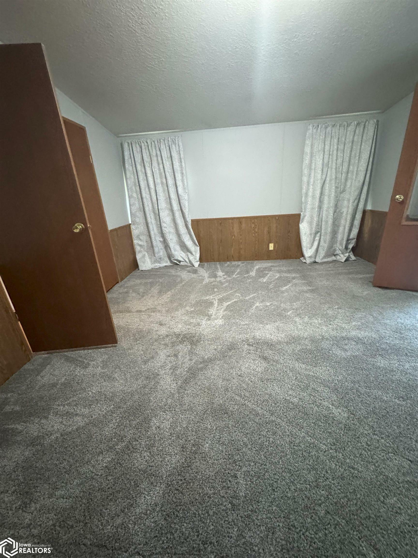 Property Photo: 110 Oak St IL 61437