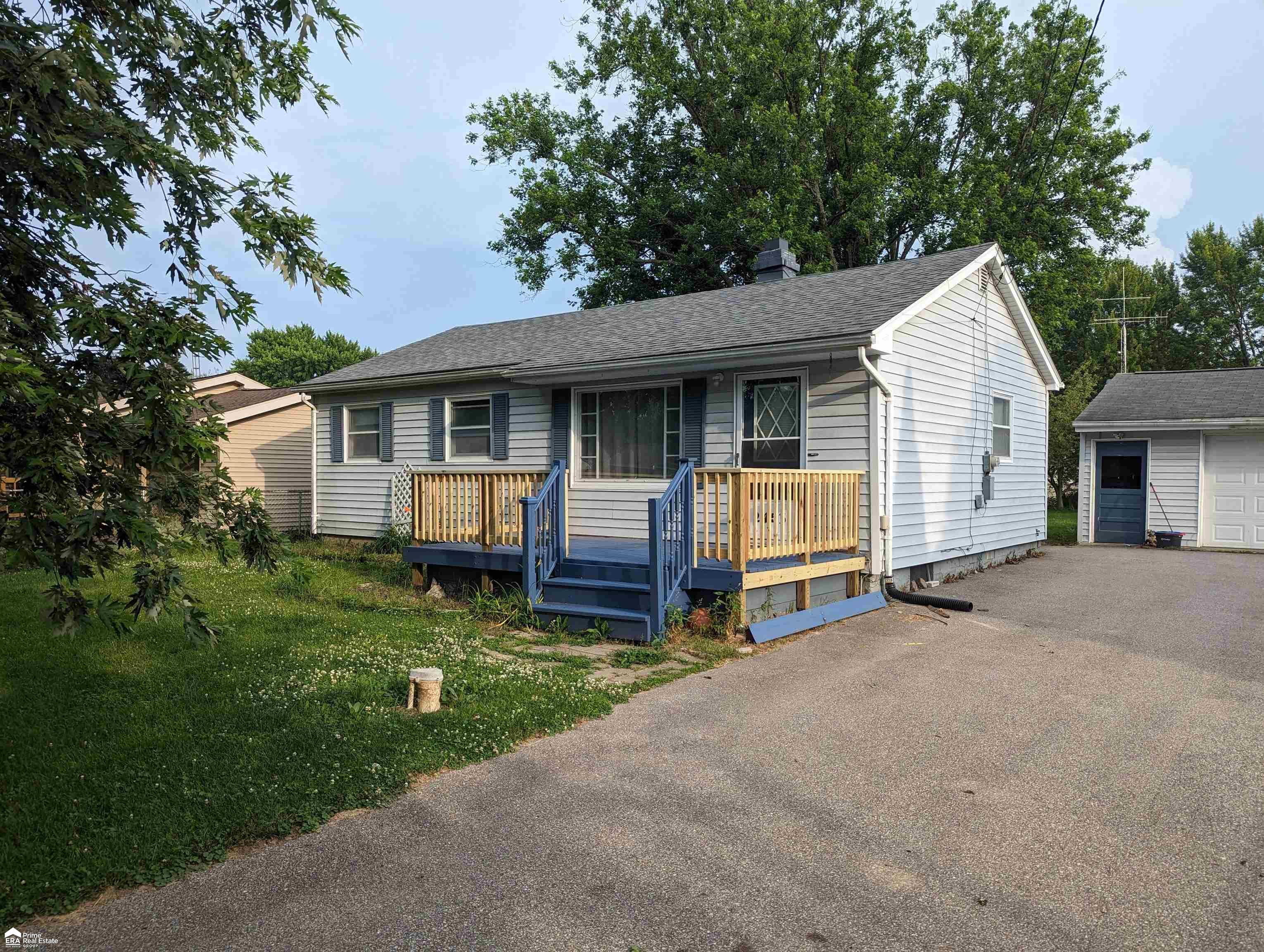 2453 Betty Lane  Flint MI 48507 photo