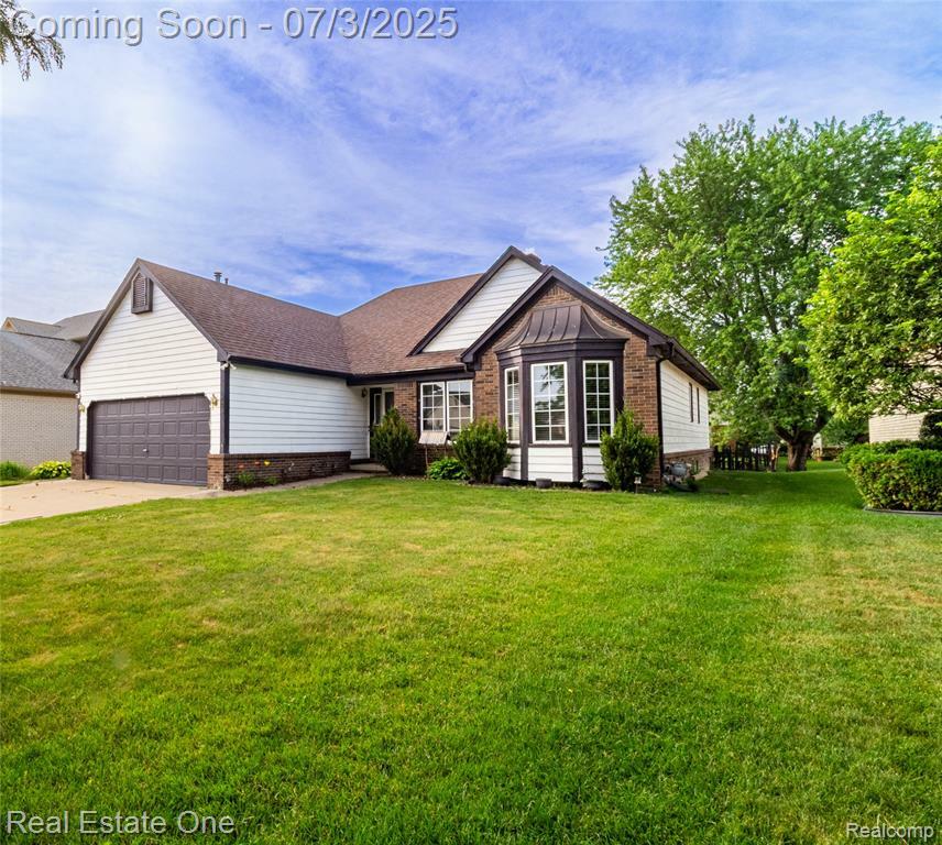 2579 Parasol Dr  Troy MI 48083 photo