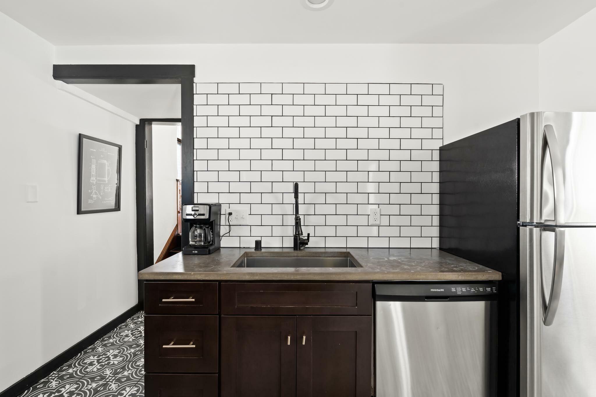 Property Photo: 2415 S Kinnickinnic Ave WI 53207