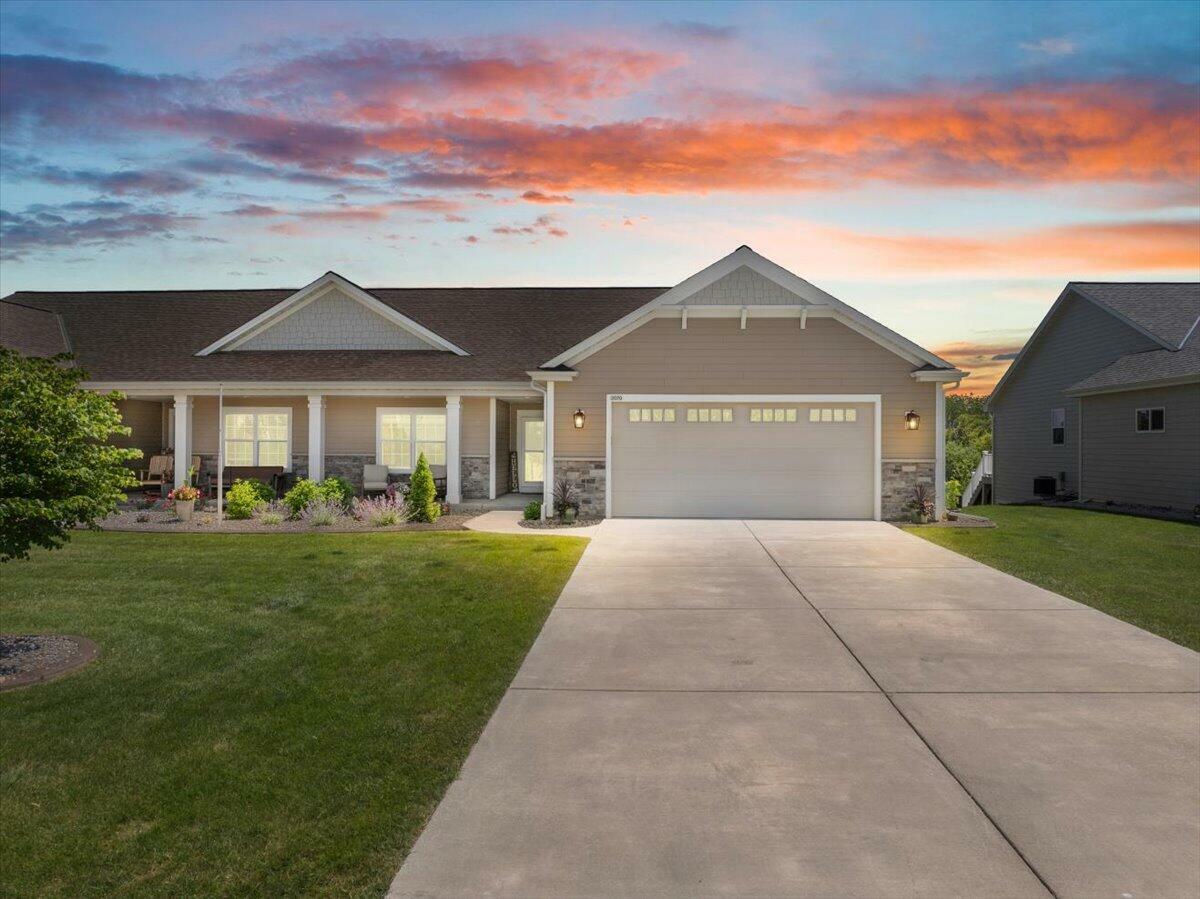 Property Photo: 2070 Farmlane Dr WI 53086