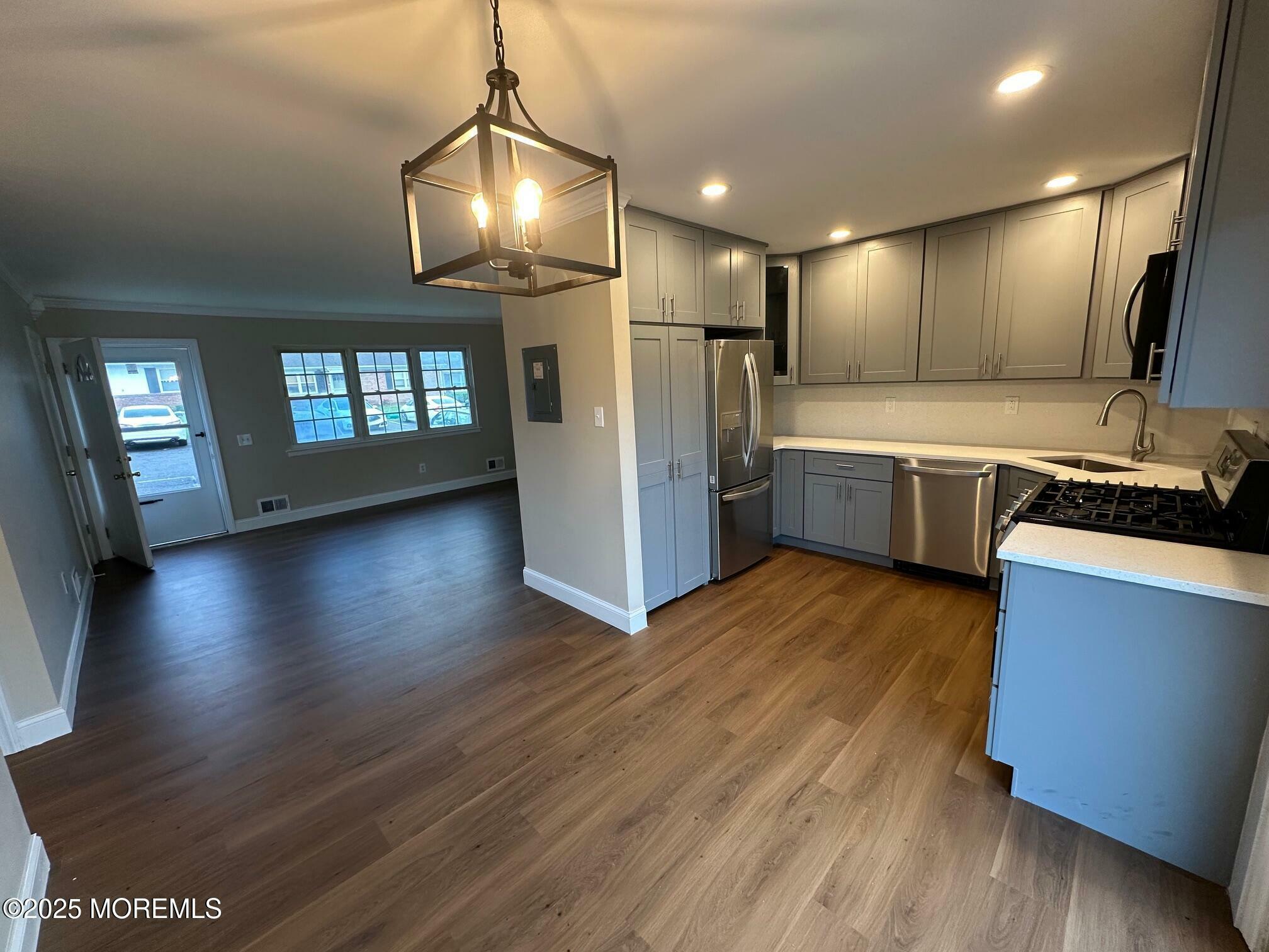 Property Photo: 8 Missouri Court NJ 07747