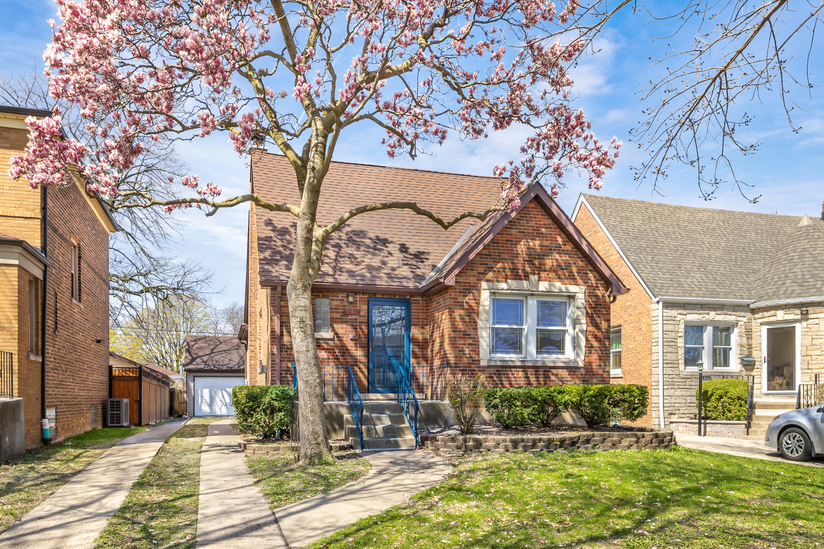 5632 S Natoma Avenue  Chicago IL 60638 photo