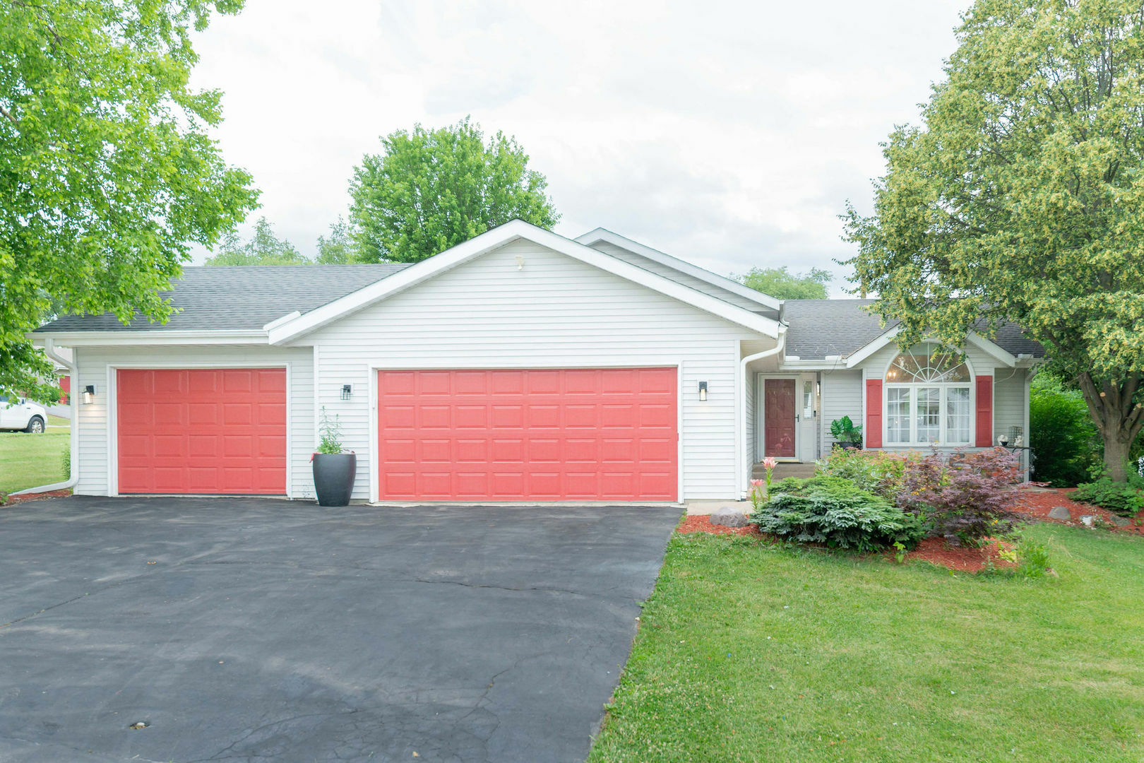 Property Photo:  3145 Bannister Drive  IL 61109 