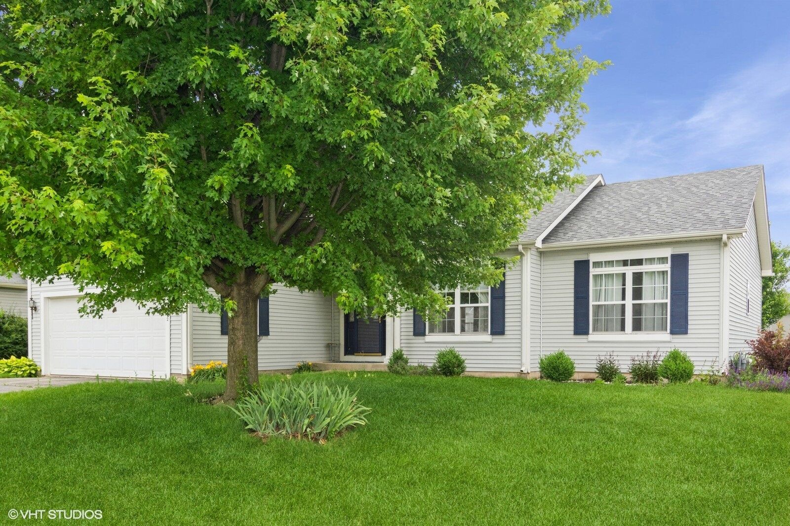Property Photo:  3452 Basswood Lane  IL 60115 