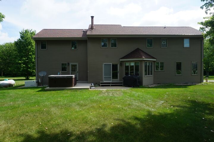 Property Photo: 4914 W State Route 113 IL 60901