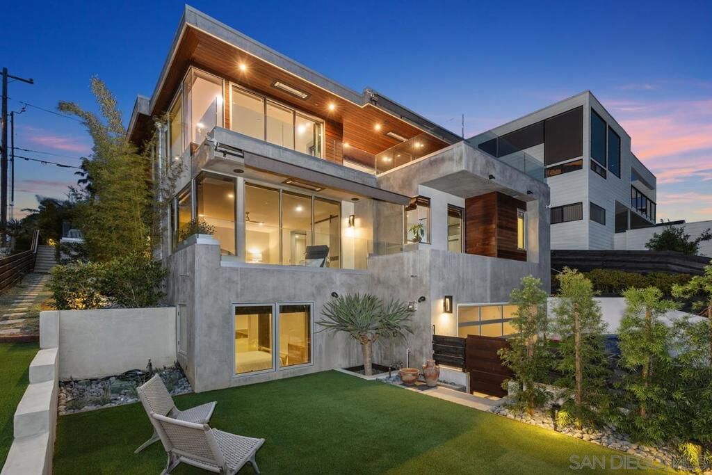 Property Photo:  367 Liverpool Dr  CA 92007 