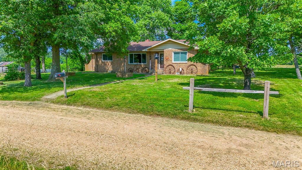 31337 Hudson Road  Lebanon MO 65536 photo