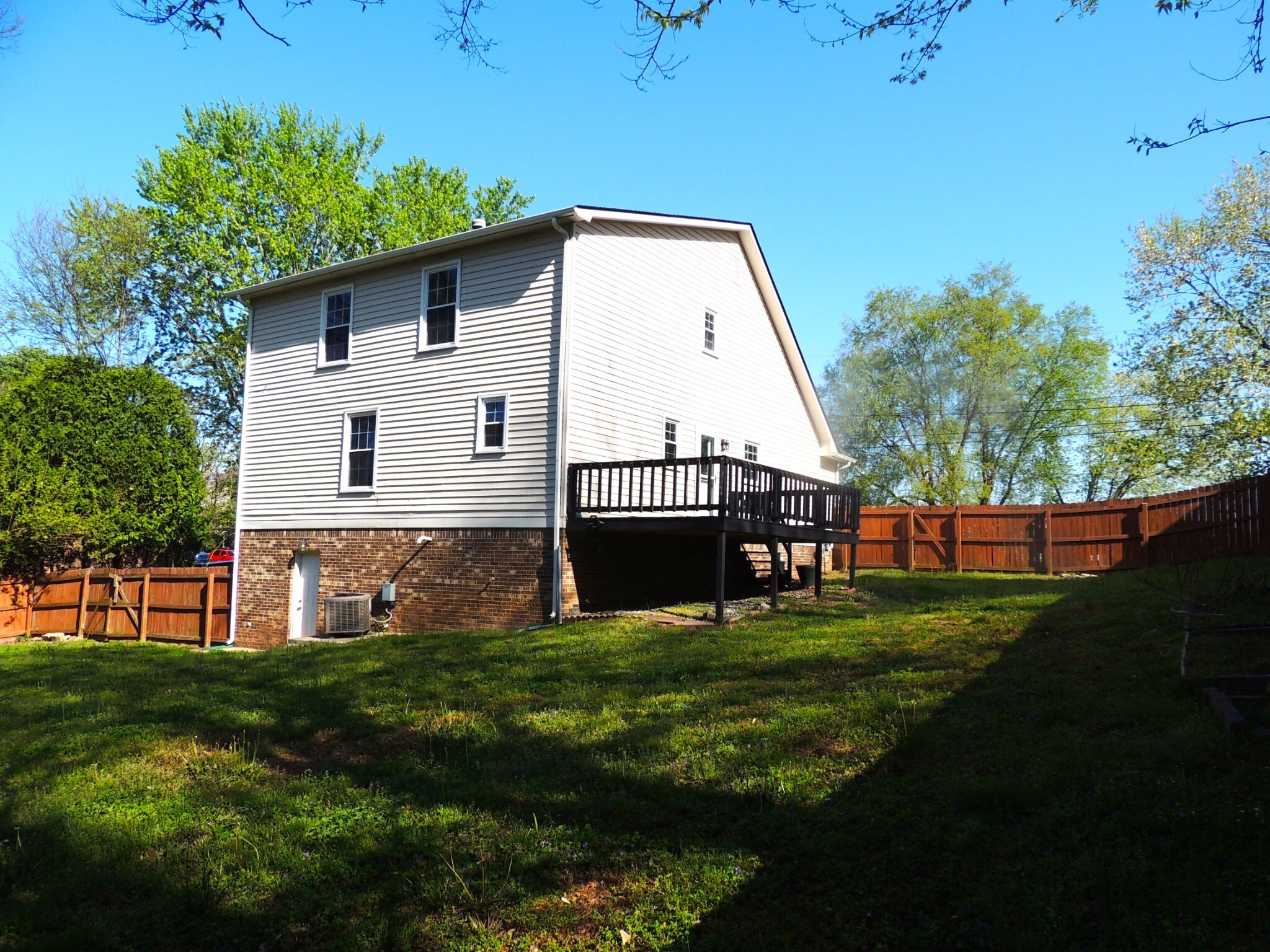 Property Photo: 436 Bluff Dr TN 37043