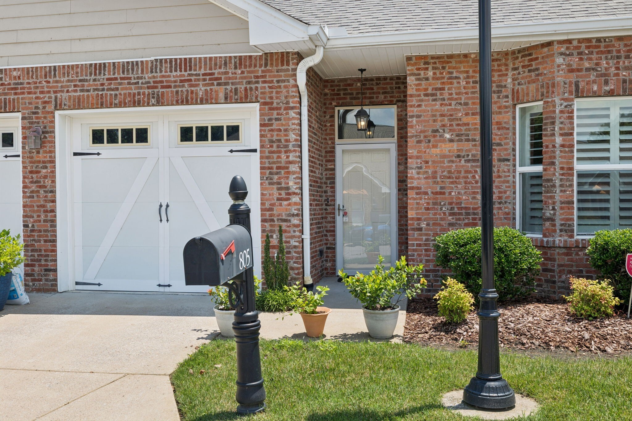 Property Photo: 805 Cedarstone Way TN 37214