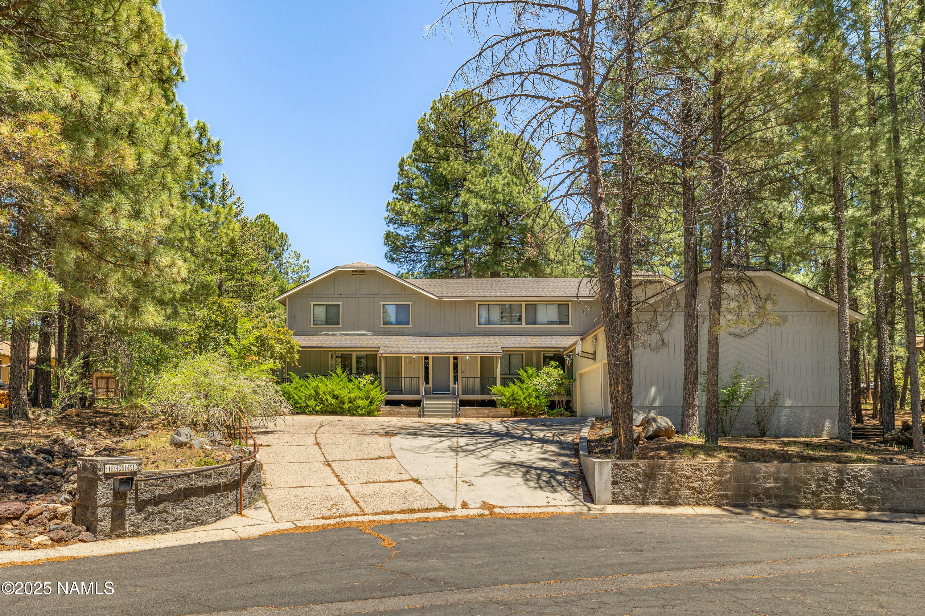 Property Photo:  1411 Inverrary Way  AZ 86004 