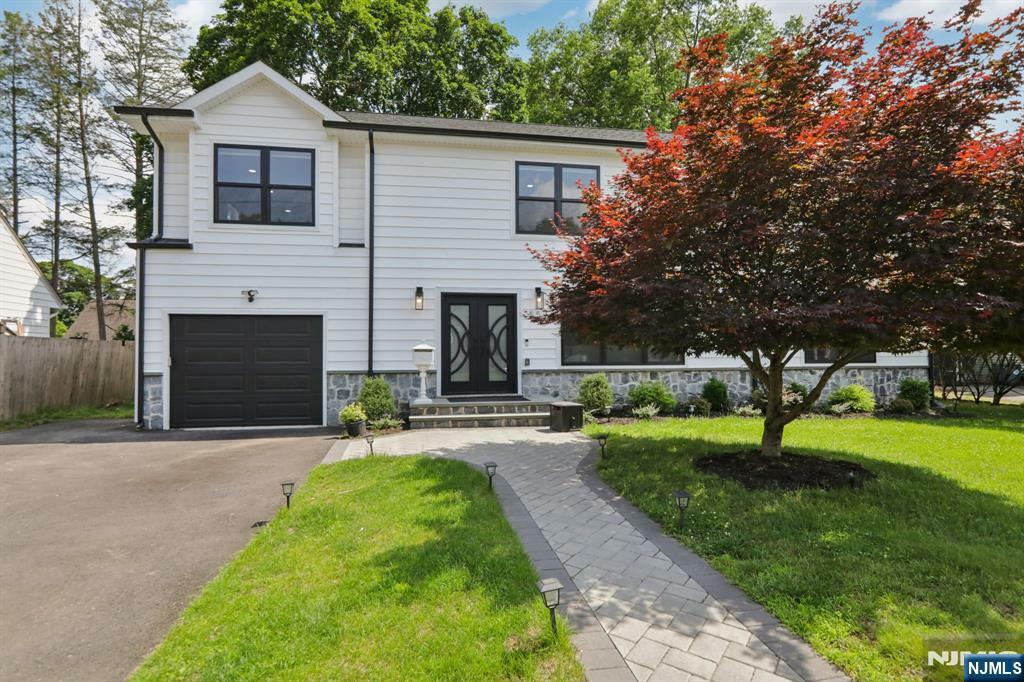 557 Roosevelt Avenue  River Vale NJ 07675 photo