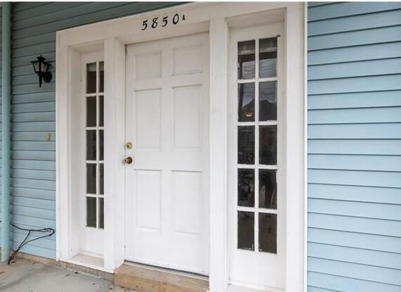 Property Photo:  5850 Colbert Street A  LA 70124 