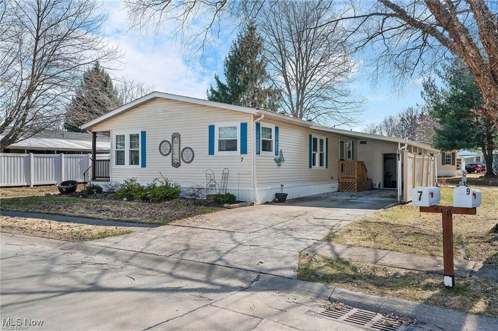 Property Photo: 7 Symphony Street OH 44138