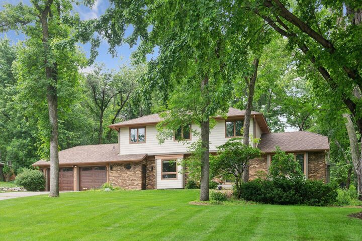 14016 Brandbury Walk  Minnetonka MN 55345 photo