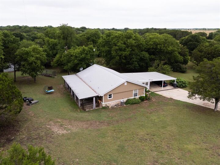 Property Photo:  250 Highland Parkway  TX 76633