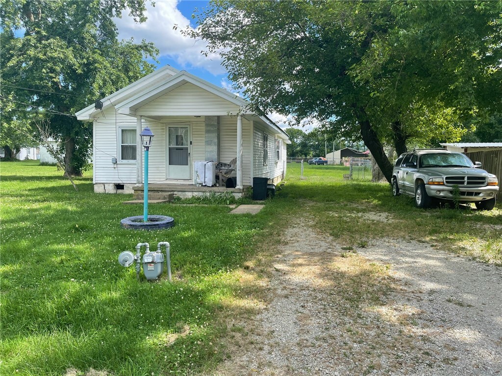 Property Photo: 103 W 8th Street AR 72638
