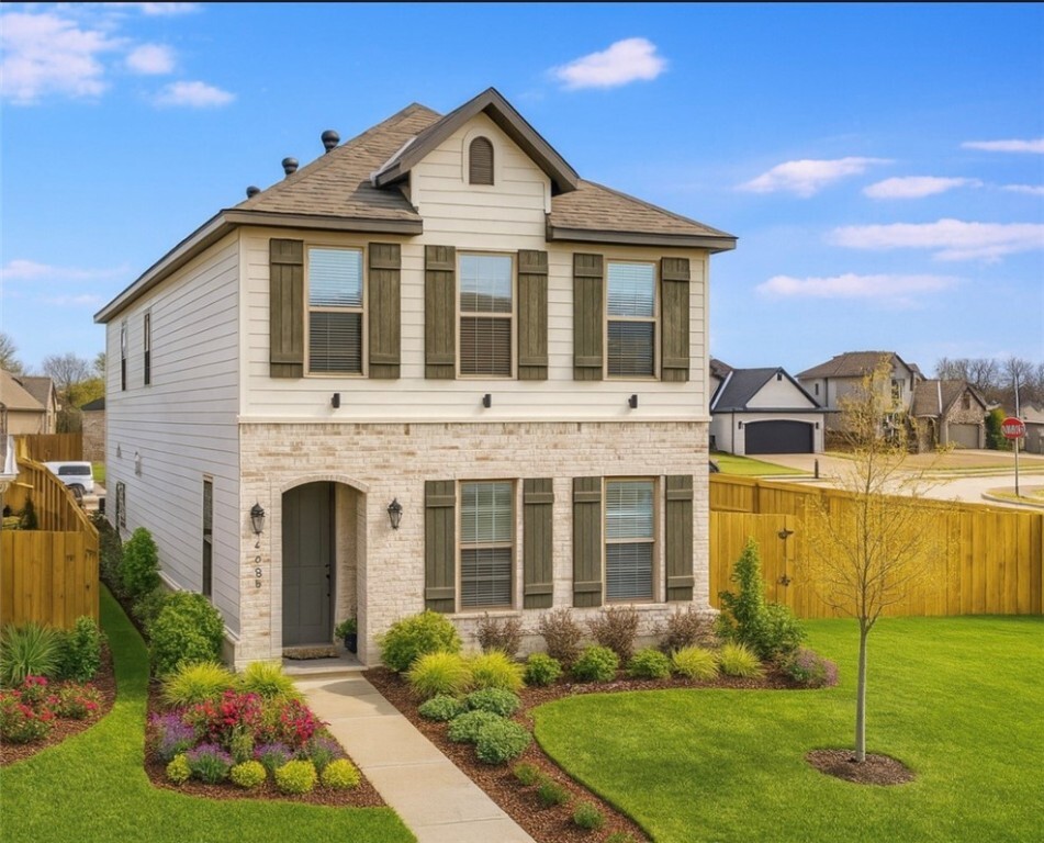 Property Photo:  1313 Park Street  AR 72745 