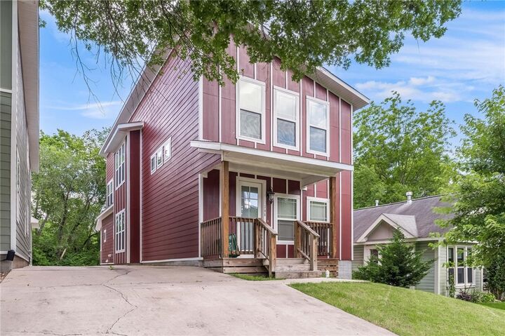 Property Photo: 306 S College Avenue AR 72701